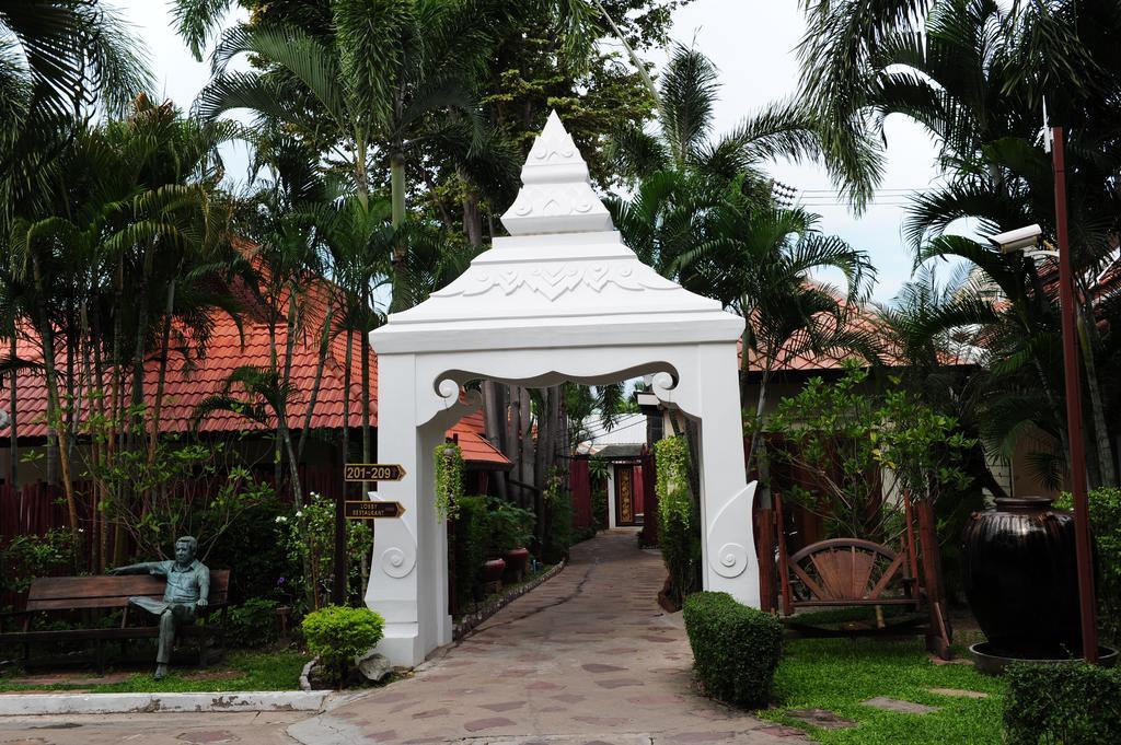 Napalai Pool Villa Resort Pattaya Extérieur photo
